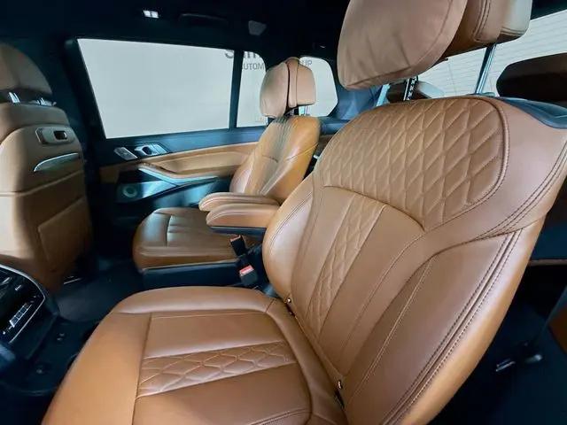 2024 BMW X7 M60i