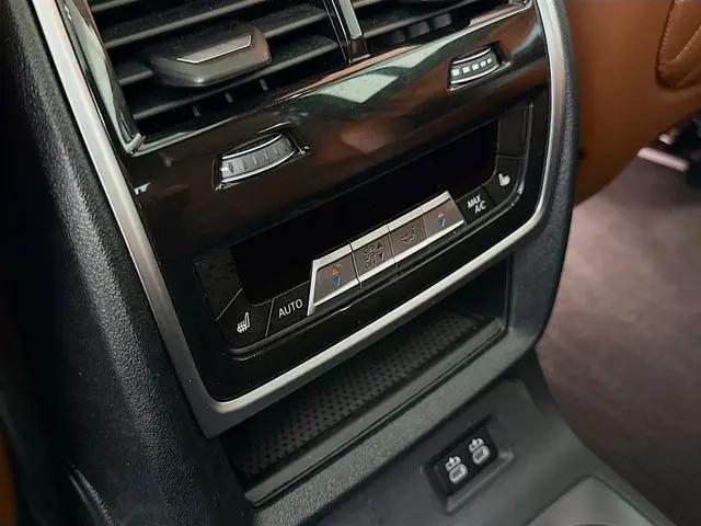 2024 BMW X7 M60i
