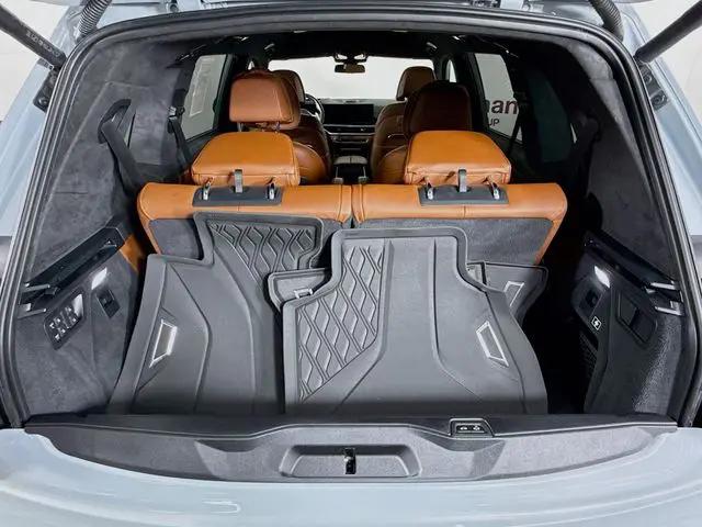 2024 BMW X7 M60i