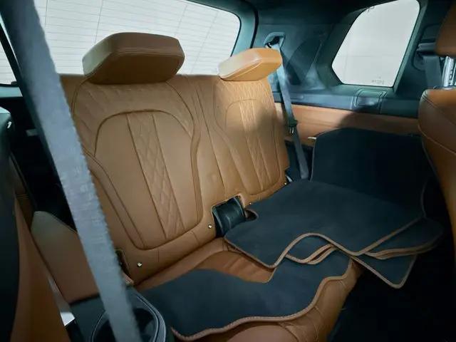 2024 BMW X7 M60i