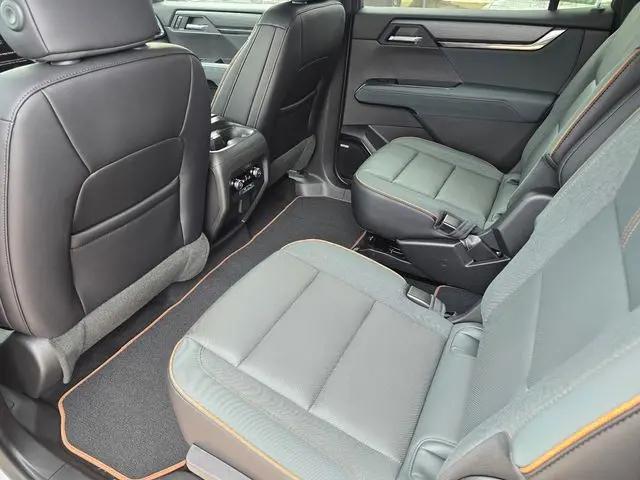 2026 GMC Acadia AT4 AWD