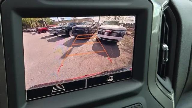 2026 Chevrolet Silverado 1500 2WD Crew Cab Short Bed Custom