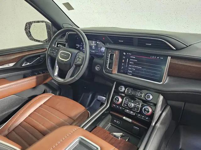 2023 GMC Yukon XL 4WD Denali Ultimate