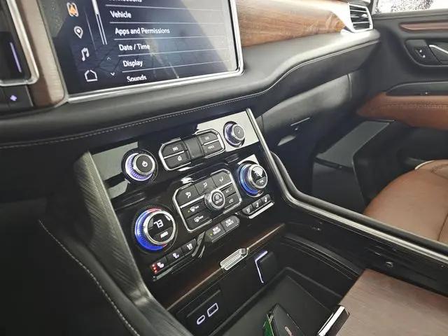 2023 GMC Yukon XL 4WD Denali Ultimate