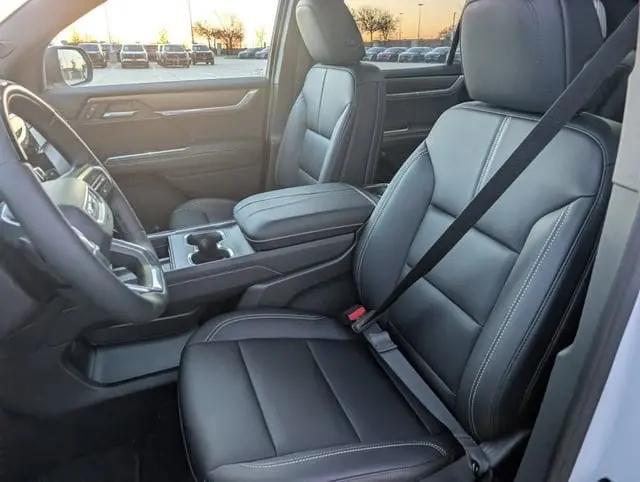 2026 GMC Acadia Elevation FWD
