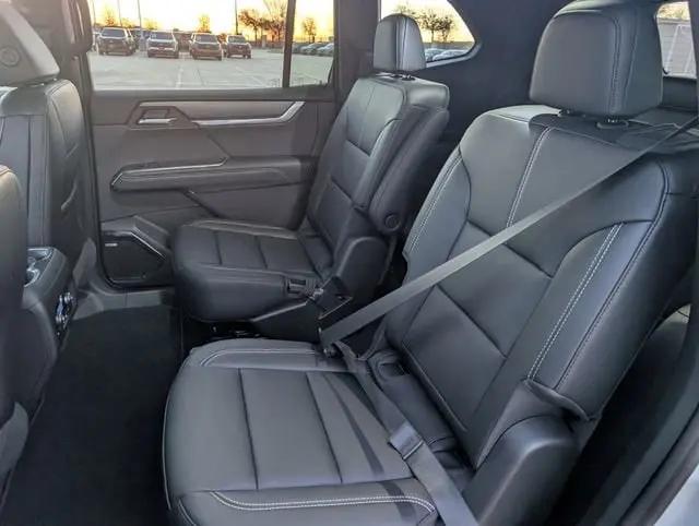 2026 GMC Acadia Elevation FWD
