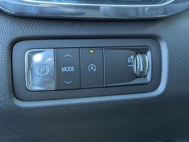 2026 GMC Acadia Elevation FWD