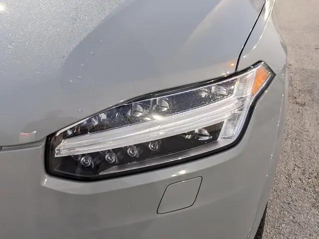 2024 Volvo XC90 B5 Plus Bright Theme
