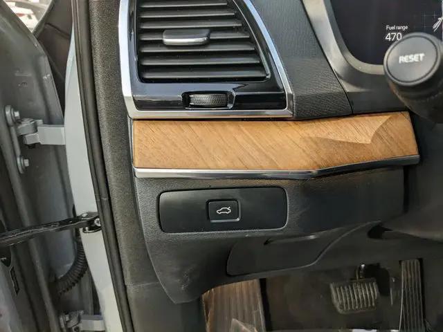 2024 Volvo XC90 B5 Plus Bright Theme