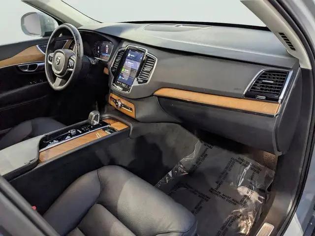 2024 Volvo XC90 B5 Plus Bright Theme