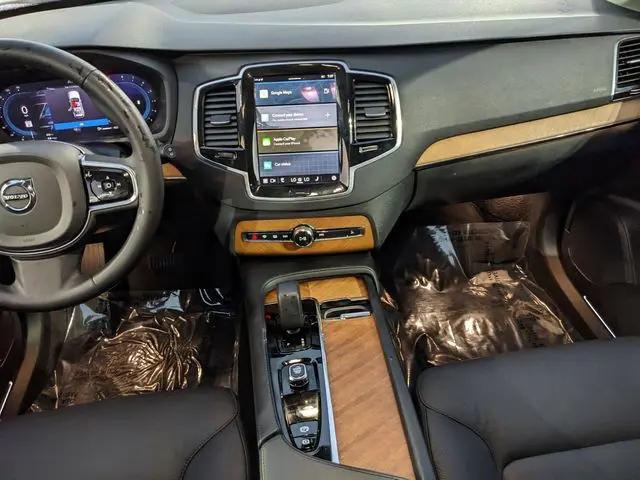 2024 Volvo XC90 B5 Plus Bright Theme