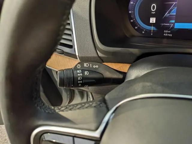 2024 Volvo XC90 B5 Plus Bright Theme