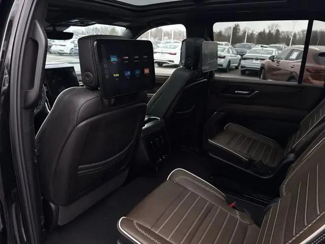 2025 GMC Yukon XL 4WD Denali Ultimate