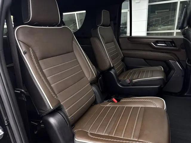2025 GMC Yukon XL 4WD Denali Ultimate