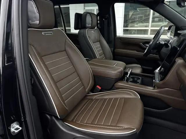 2025 GMC Yukon XL 4WD Denali Ultimate