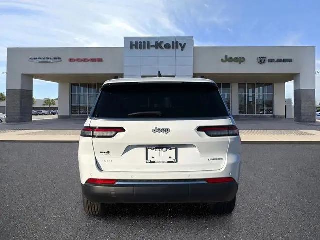 2026 Jeep Grand Cherokee L Altitude 4x4