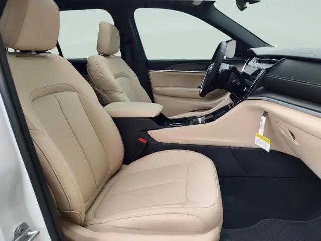 2026 Jeep Grand Cherokee Limited 4x2