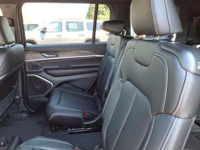 2026 Jeep Grand Cherokee L Limited 4x2