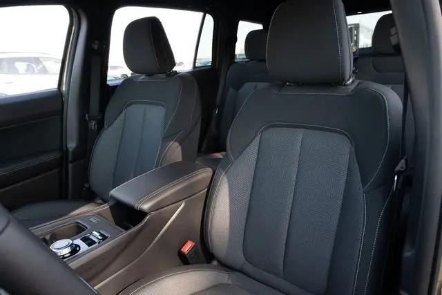 2026 Jeep Cherokee Laredo 4x4