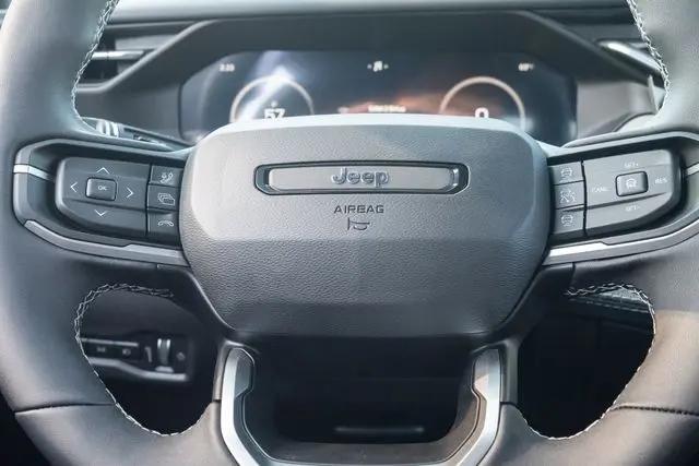 2026 Jeep Cherokee Laredo 4x4