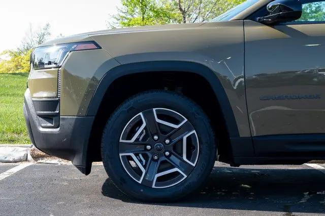 2026 Jeep Cherokee Laredo 4x4