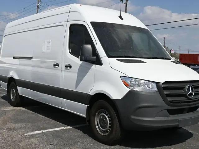 2023 Mercedes-Benz Sprinter 2500 High Roof 4-Cyl Gas