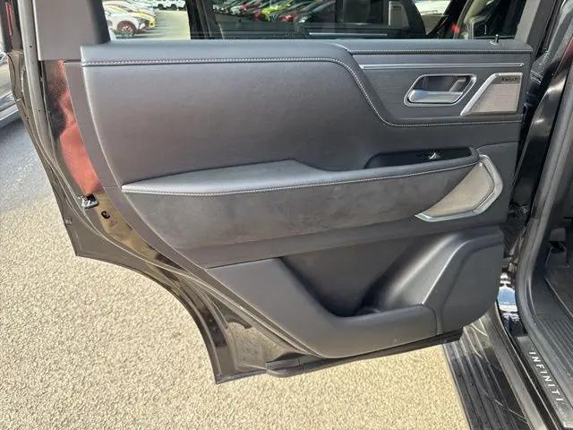 2025 INFINITI QX80 SENSORY AWD
