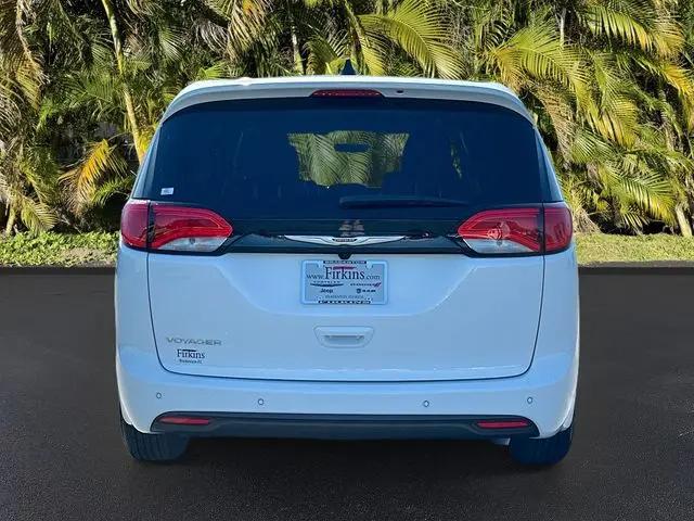 2026 Chrysler Voyager LX