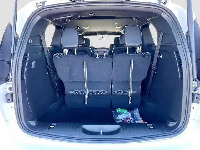 2026 Chrysler Voyager LX