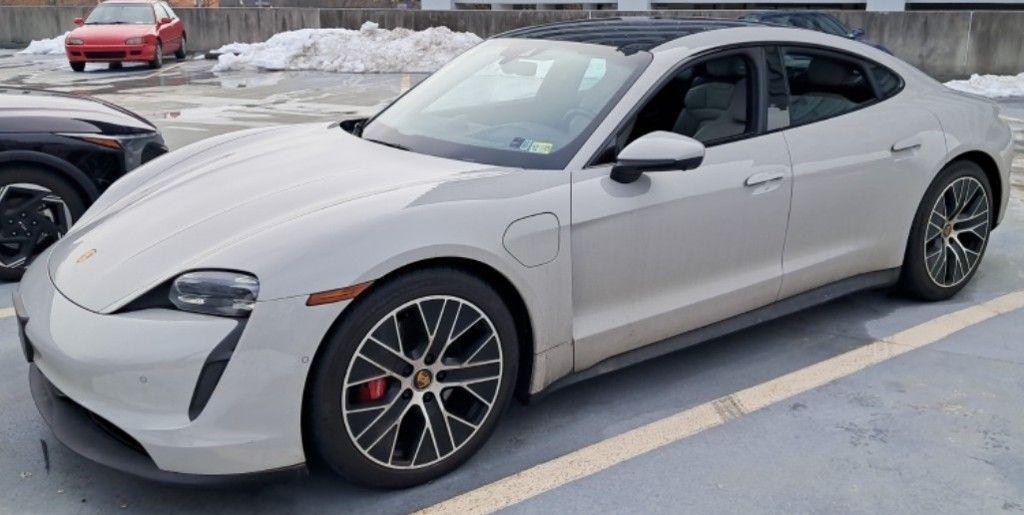 2022 Porsche Taycan
