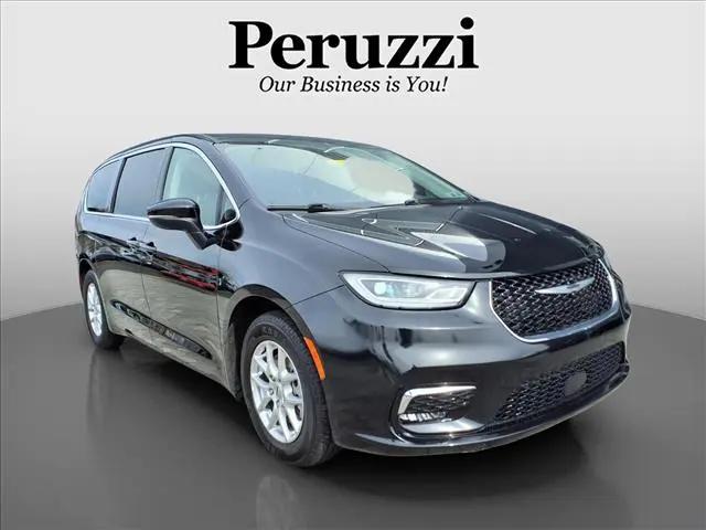 2023 Chrysler Pacifica Touring L for sale in Fairless Hills, PA