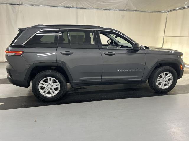 2025 Jeep Grand Cherokee Laredo 4x4