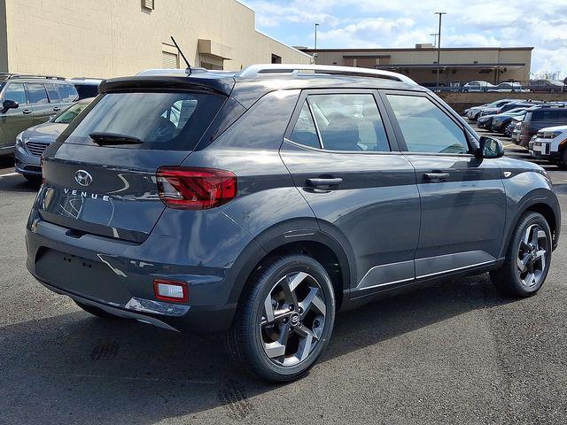 2026 Hyundai Venue SEL w/Two-Tone Roof