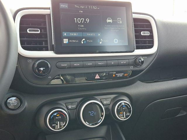 2026 Hyundai Venue SEL w/Two-Tone Roof