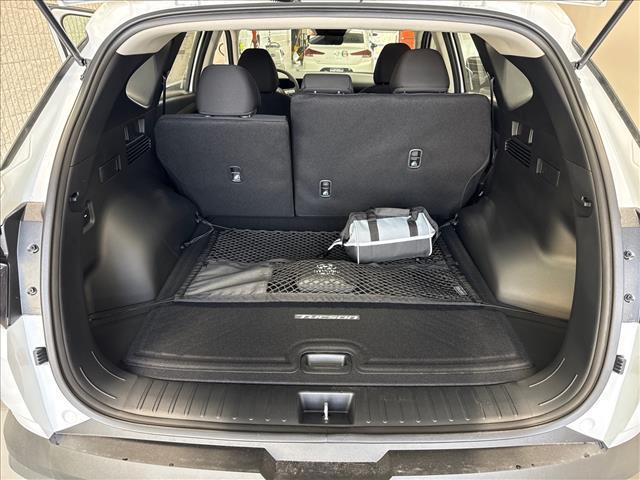 2026 Hyundai Tucson Hybrid Blue SE
