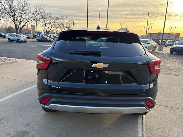 2025 Chevrolet Trax FWD LT