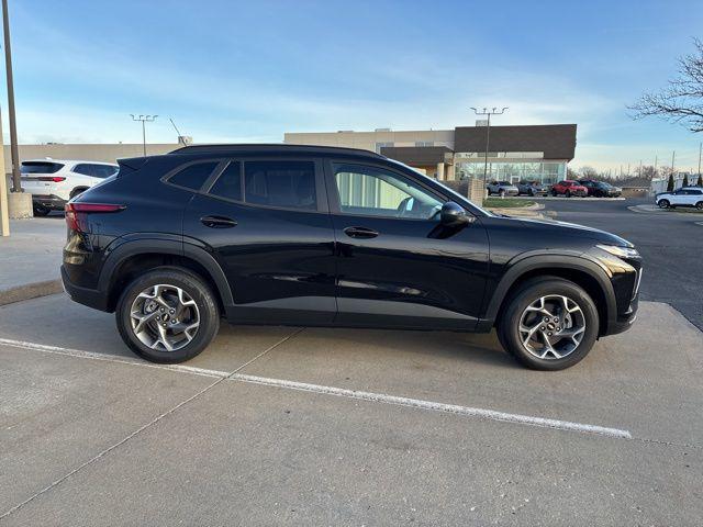 2025 Chevrolet Trax FWD LT