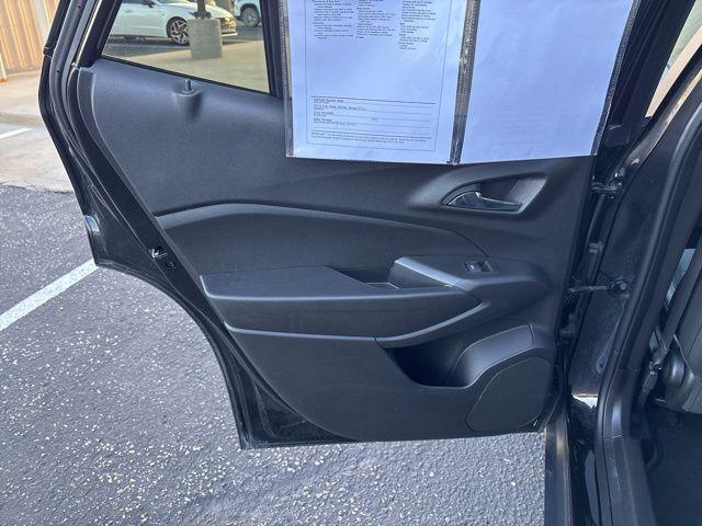 2025 Chevrolet Trax FWD LT
