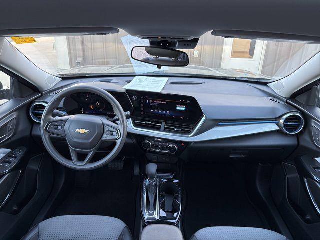 2025 Chevrolet Trax FWD LT
