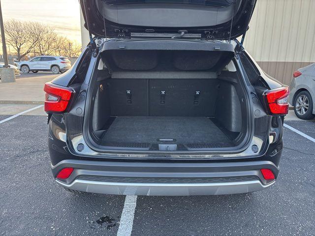 2025 Chevrolet Trax FWD LT
