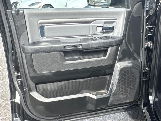 2023 Ram 1500 Classic SLT Crew Cab 4x4 5'7" Box