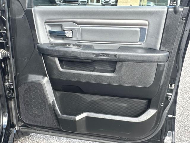 2023 Ram 1500 Classic SLT Crew Cab 4x4 5'7" Box