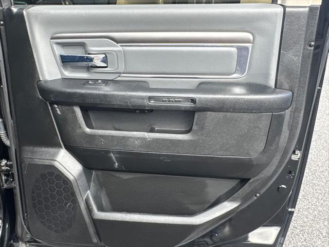 2023 Ram 1500 Classic SLT Crew Cab 4x4 5'7" Box