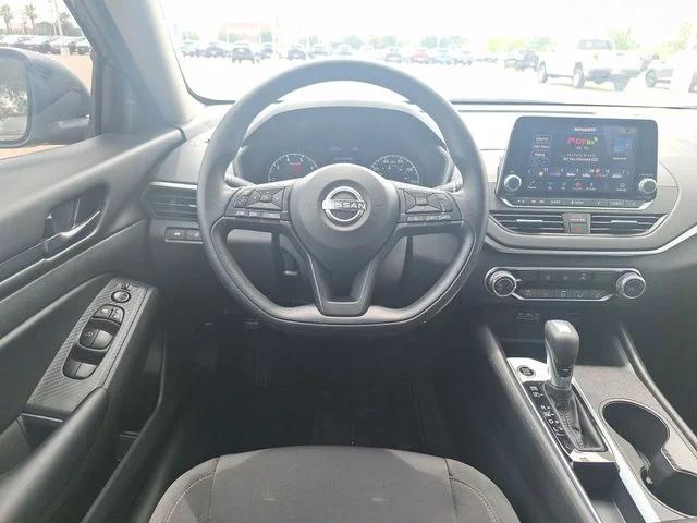 2025 Nissan Altima S FWD