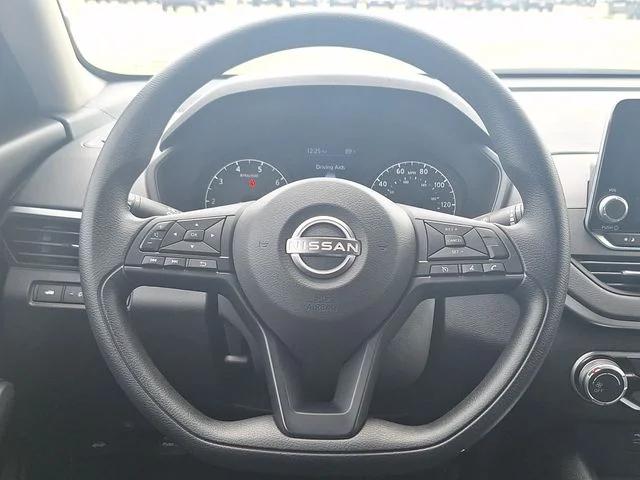 2025 Nissan Altima S FWD