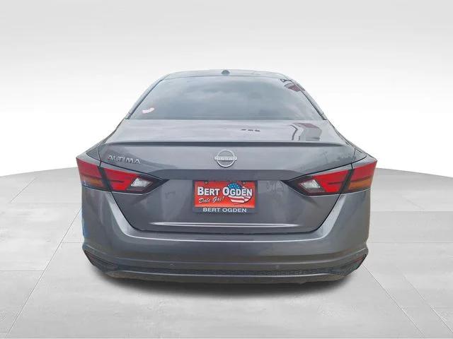 2025 Nissan Altima S FWD