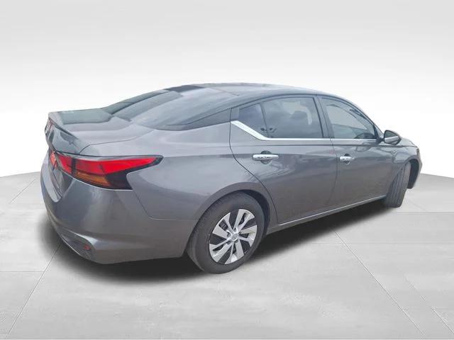 2025 Nissan Altima S FWD