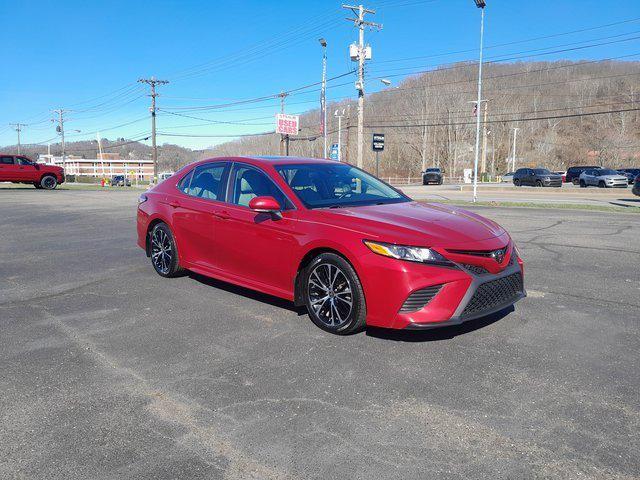 2020 Toyota Camry SE AWD