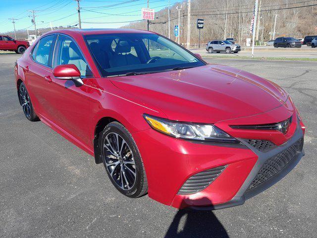2020 Toyota Camry SE AWD