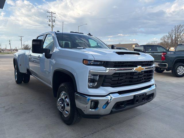 2026 Chevrolet Silverado 3500HD Crew Cab, Long Bed, LT Dual Rear Wheel, RWD